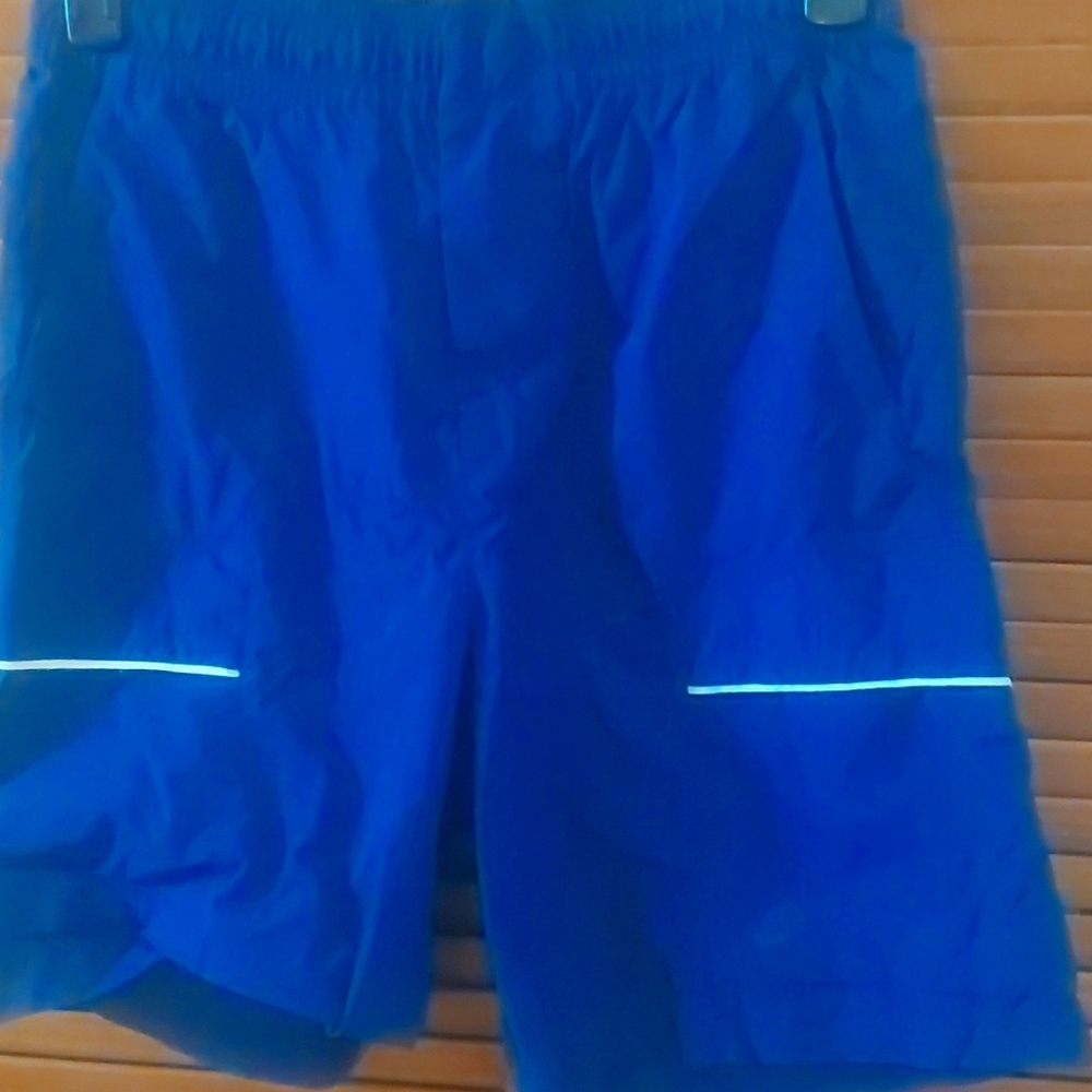 COPY - NIKE mens NWOT swimming shorts trunks side pockets cargo pockets. Navy bl